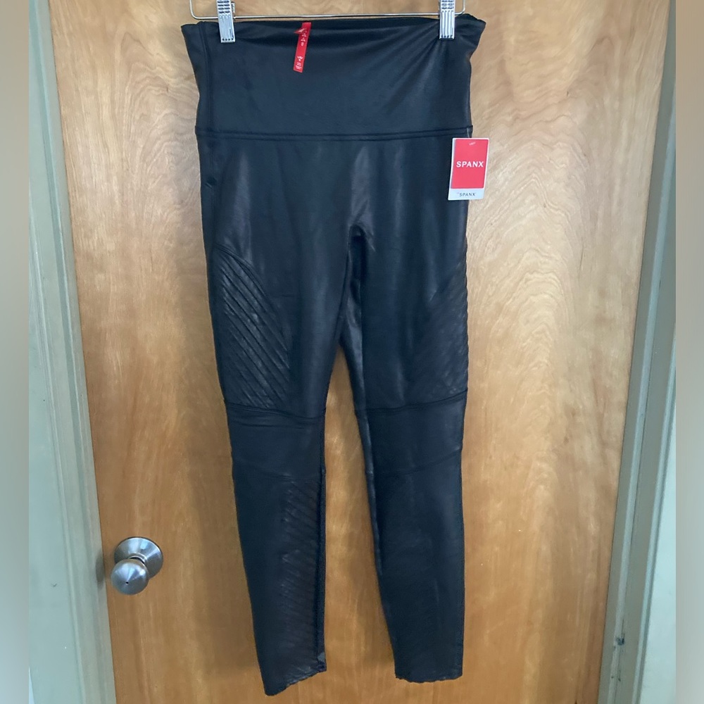 Large faux leather moto leggings very black